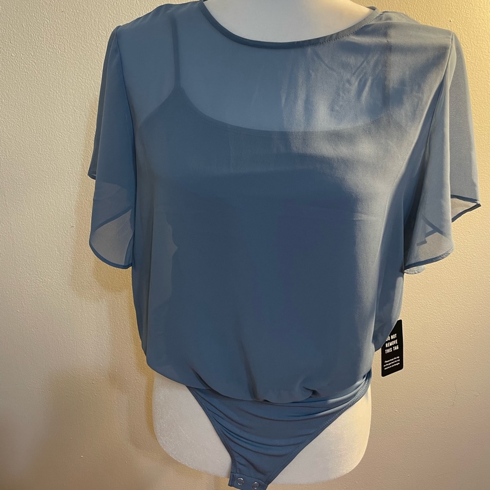 Sizes S new blouse express
